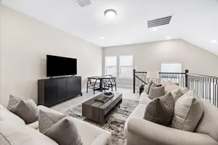 10960 Hewitt Cliff Ln, Houston, TX 77043 - Photo 20