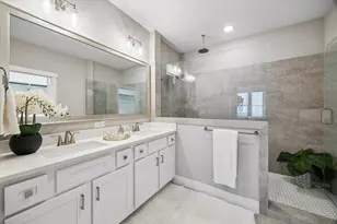 10960 Hewitt Cliff Ln, Houston, TX 77043 - Photo 16