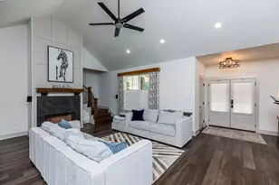 670 Dayna Ln, Sour Lake, TX 77659 - Photo 6