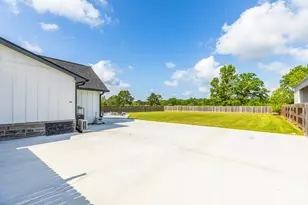 670 Dayna Ln, Sour Lake, TX 77659 - Photo 46
