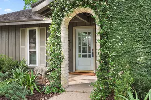 18306 Barbuda Ln, Houston, TX 77058 - Photo 2