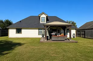 205 Madison Ave, Clute, TX 77531 - Photo 36