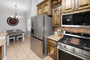 205 Madison Ave, Clute, TX 77531 - Photo 12