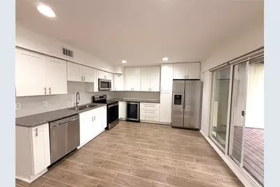 4723 Aftonshire Drive #A3, Houston, TX 77027 - Photo 2
