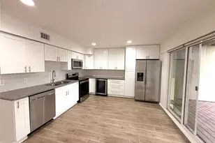 4723 Aftonshire Dr, Houston, TX 77027 - Photo 2