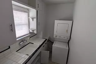 5614 Chartres St, Houston, TX 77004 - Photo 12