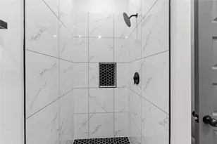 8006 Birmingham St, Houston, TX 77028 - Photo 14