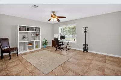 115 S Cedar Street, Lake Jackson, TX 77566 - Photo 8