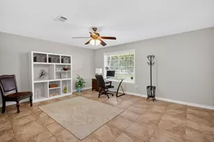 115 S Cedar St, Lake Jackson, TX 77566 - Photo 8