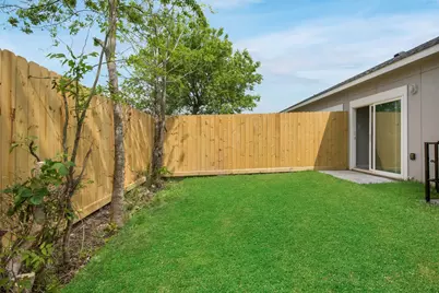 5911 Westover Street, Houston, TX 77033 - Photo 20