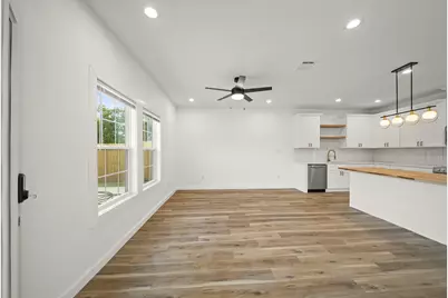 6206 Lyndhurst Drive, Houston, TX 77087 - Photo 2