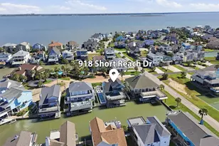918 Short Reach Dr, Tiki Island, TX 77554 - Photo 2