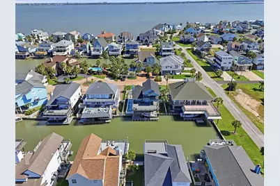 918 Short Reach Drive, Tiki Island, TX 77554 - Photo 44