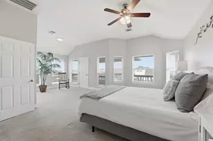 918 Short Reach Dr, Tiki Island, TX 77554 - Photo 30