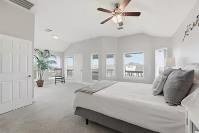 918 Short Reach Drive, Tiki Island, TX 77554 - Photo 32