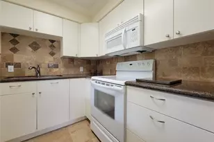 6443 Bayou Glen Rd, Houston, TX 77057 - Photo 10