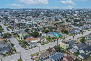 2314 31st St, Galveston, TX 77550 - Photo 32