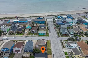 2314 31st St, Galveston, TX 77550 - Photo 2
