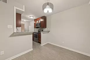 6631 Wanda Ln, Houston, TX 77074 - Photo 8