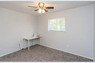 44 S Waxberry Road, The Woodlands, TX 77381 - Photo 14