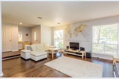 44 S Waxberry Road, The Woodlands, TX 77381 - Photo 2