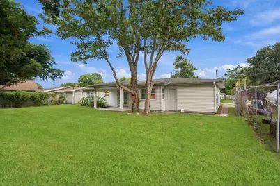 416 21st Avenue N, Texas City, TX 77590 - Photo 12