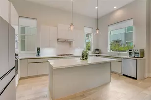9820 Mocking Bird Hill Ln, Houston, TX 77080 - Photo 4