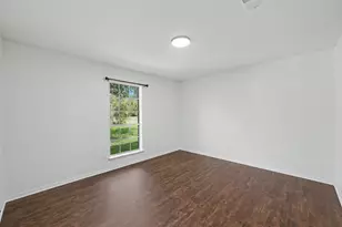 1409 S 3rd St, Conroe, TX 77301 - Photo 16