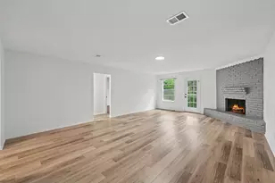 1409 S 3rd St, Conroe, TX 77301 - Photo 4