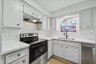 1409 S 3rd Street, Conroe, TX 77301 - Photo 10