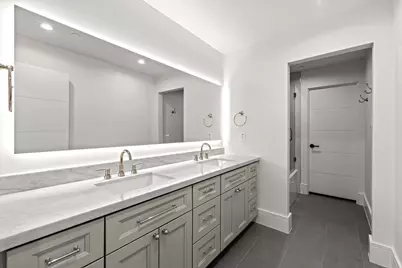 4814 Locust Street, Bellaire, TX 77401 - Photo 36