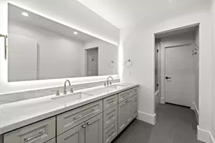 4814 Locust St, Bellaire, TX 77401 - Photo 36
