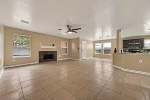 6922 Leaders Crossing Dr, Houston, TX 77072 - Photo 10