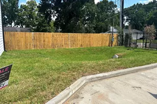 1034 Marcolin St, Houston, TX 77088 - Photo 16