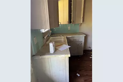 5325 Longmeadow Street, Houston, TX 77033 - Photo 14