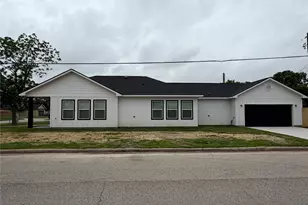 1300 Edison Ave, Baytown, TX 77520 - Photo 2