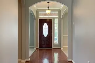 8519 Babbling Brook Ct, Sugar Land, TX 77479 - Photo 4