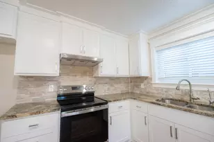 17511 Heritage Cove Dr, Webster, TX 77598 - Photo 12