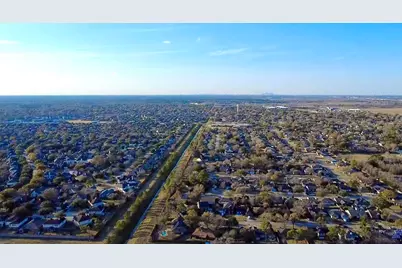 17511 Heritage Cove Drive, Webster, TX 77598 - Photo 32