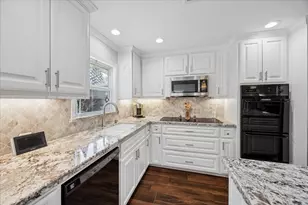 8611 Ferris Dr, Houston, TX 77096 - Photo 16