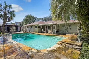 8611 Ferris Dr, Houston, TX 77096 - Photo 32