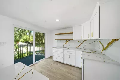 18646 Martinique Drive, Houston, TX 77058 - Photo 20