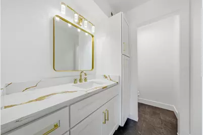 18646 Martinique Drive, Houston, TX 77058 - Photo 32