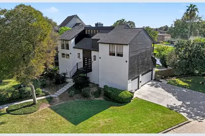 18646 Martinique Drive, Houston, TX 77058 - Photo 6