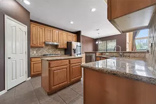 11131 Maidenfair Dr, Tomball, TX 77375 - Photo 8