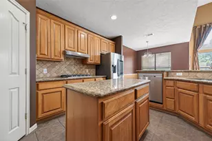 11131 Maidenfair Dr, Tomball, TX 77375 - Photo 10
