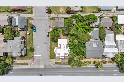 1301 Broadway Street, Galveston, TX 77550 - Photo 48