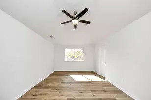 6511 Bayou Crest Dr, Houston, TX 77088 - Photo 28