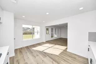 6511 Bayou Crest Dr, Houston, TX 77088 - Photo 12