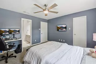 1011 Fountain View Dr, Houston, TX 77057 - Photo 16